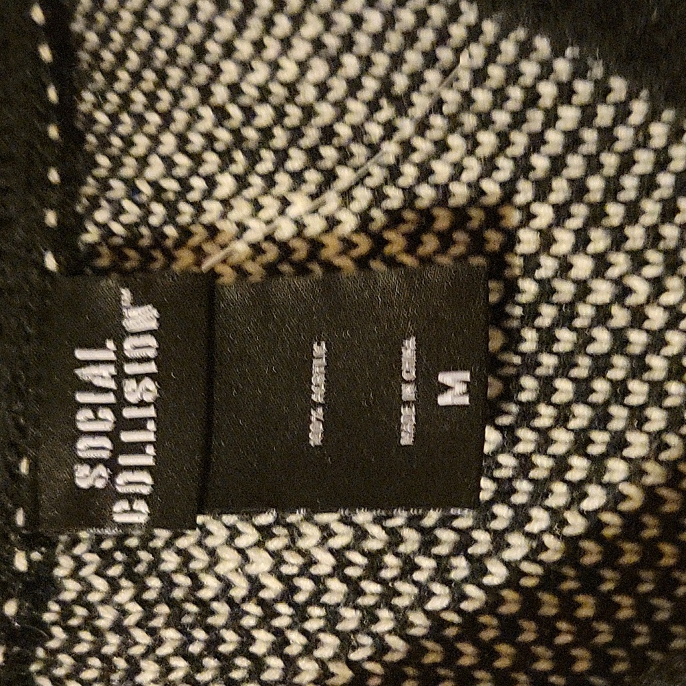 Black & White Skull & Heart Pattern Argyle Sweater Vest. Sz M. Social Collision - Picture 2 of 10